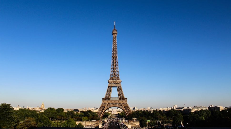 Turiștii nu mai pot vizita Turnul Eiffel. Care este motivul 