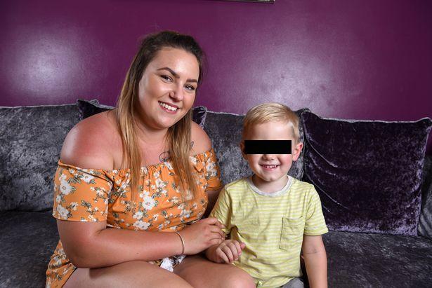 Se întorsese de curând dintr-o vacanță, când a constatat că fiul său mirosea îngrozitor. A sunat să facă o programare de urgență la doctor. Atunci, băiețelul a început să spună ce făcuse de fapt. Femeia a izbucnit în râs (FOTO) 500813