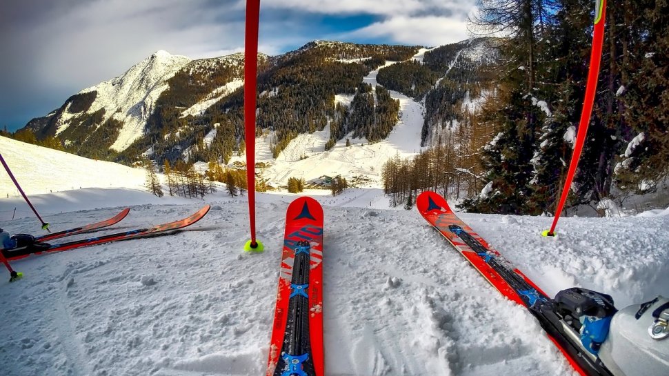 Care sunt motivele pentru care cea mai frumoasă pârtie de schi din România rămâne închisă