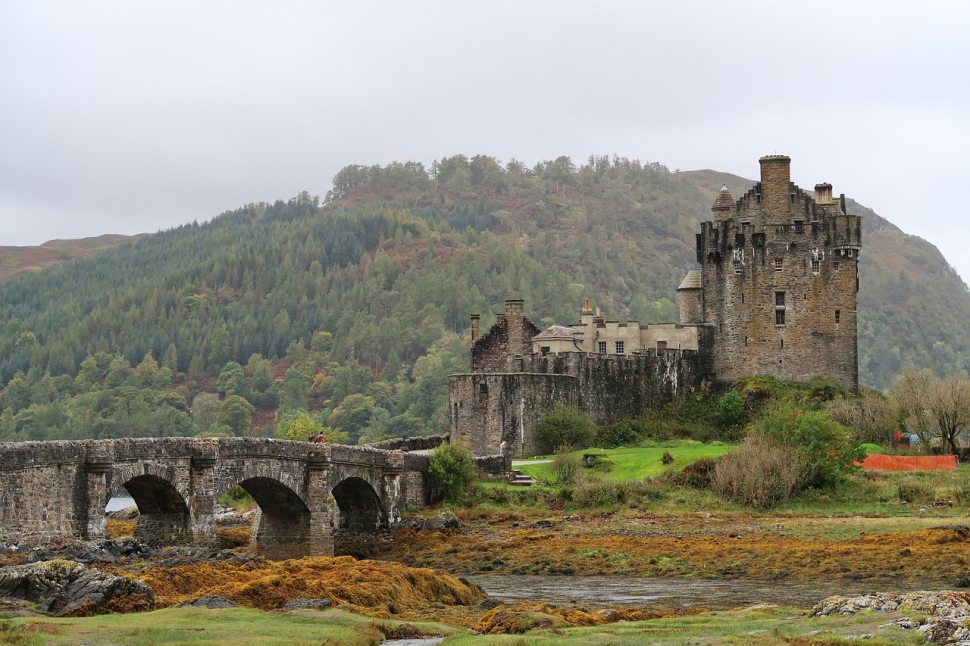 Schimbarea climatică amenință zeci de castele din Scoția