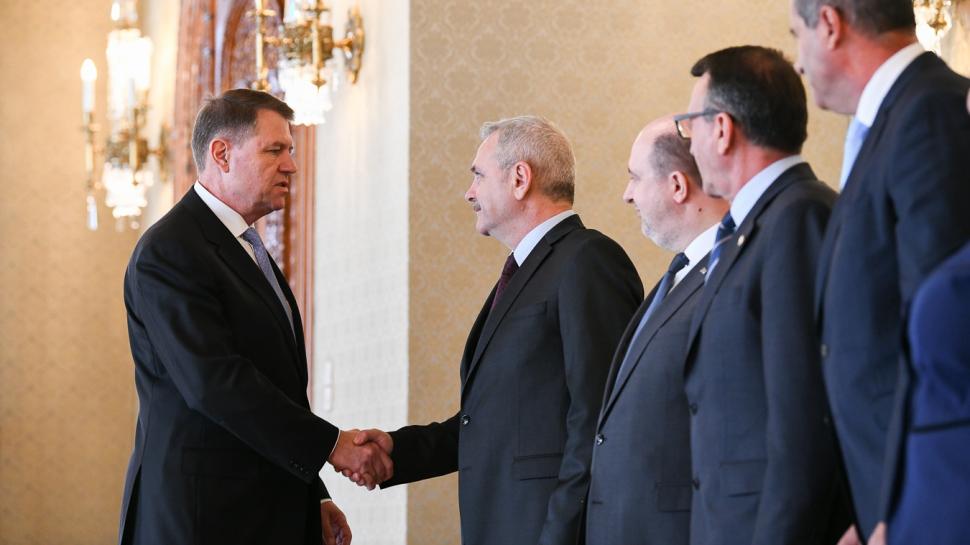 Ce nu s-a văzut la televizor în timpul discuției lui Liviu Dragnea cu Iohannis la Cotroceni  503596