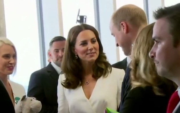 Motivul pentru care Kate Middleton nu mai poartă inelul de logodnă - VIDEO