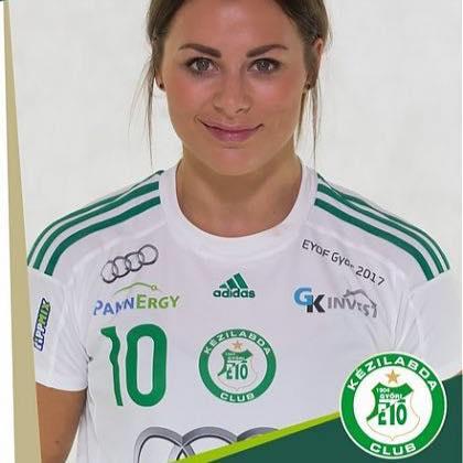 O handbalistă celebră e distrusă de pozele nud cu ea apărute pe internet FOTO 503864