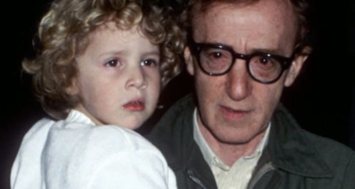 Regizorul Woody Allen, acuzat de abuz sexual de fiica lui adoptivă