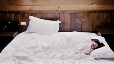 Remedii naturale pentru a scăpa de insomnie