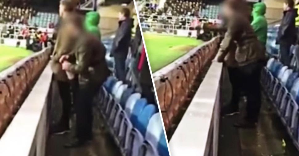 A urinat într-o sticlă și a aruncat-o în spatele porții adverse. Scene halucinante la un meci din campionatul englez 504483