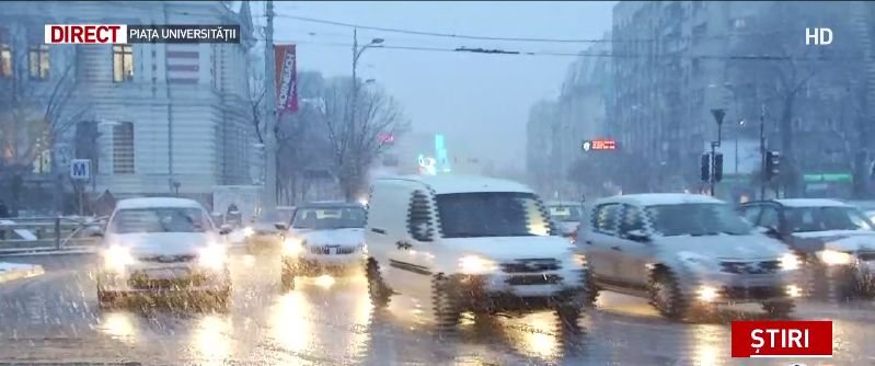 Zăpadă puțină în Capitală, multe probleme în trafic - VIDEO