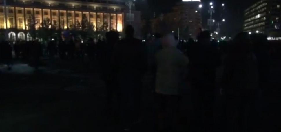 Marea dezbinare de Mica Unire. Protest în Piața Victoriei