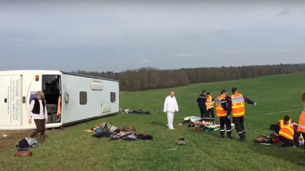Accident grav în Franța! Cel puțin 27 de victime, într-o coliziune în care a fost implicat un autocar cu liceeni - VIDEO