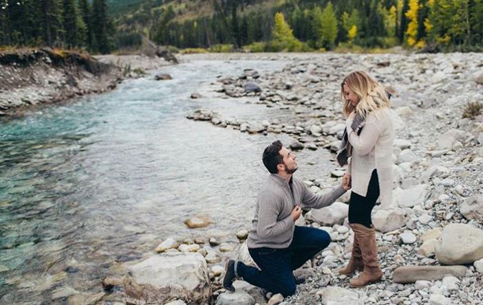 Povestea bărbatului care a făcut două cereri în căsătorie în aceeași zi 505363