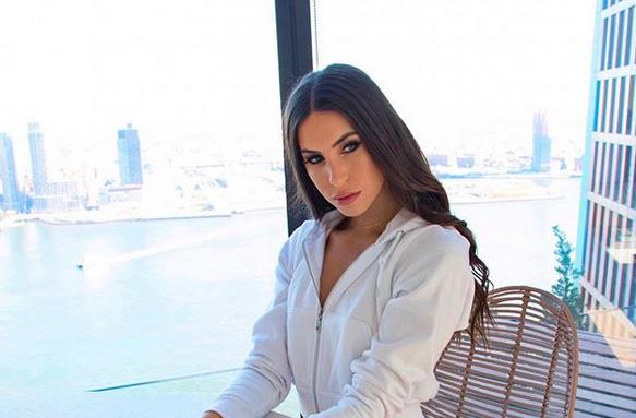 Motivul pentru care cel mai cunoscut model fitness a fost dat jos din avion  505704