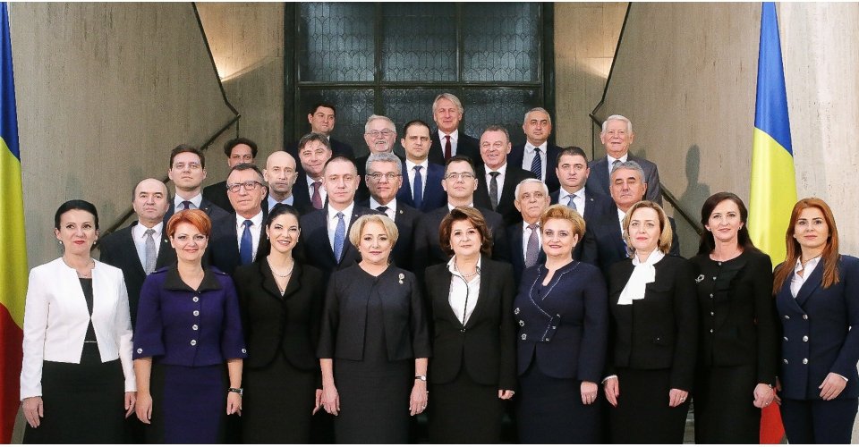 Guvernul Dăncilă, prima fotografie oficială, de grup, la Palatul Victoria