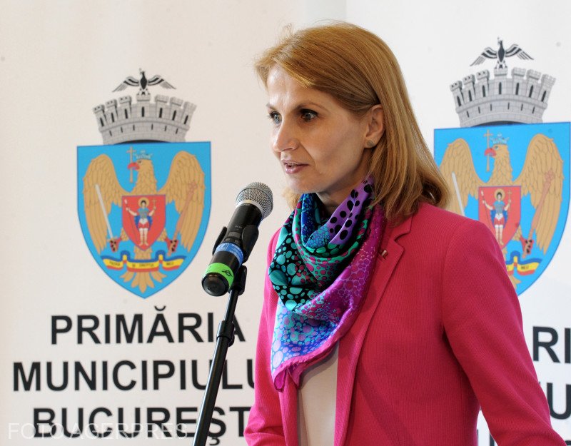 Laura Badea şi-a dat demisia din fruntea Federaţiei Române de Scrimă