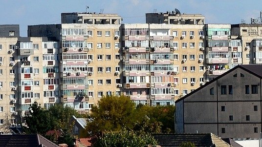 Orașul din România unde se trăiește cel mai rău. Ce oraș se află la polul opus