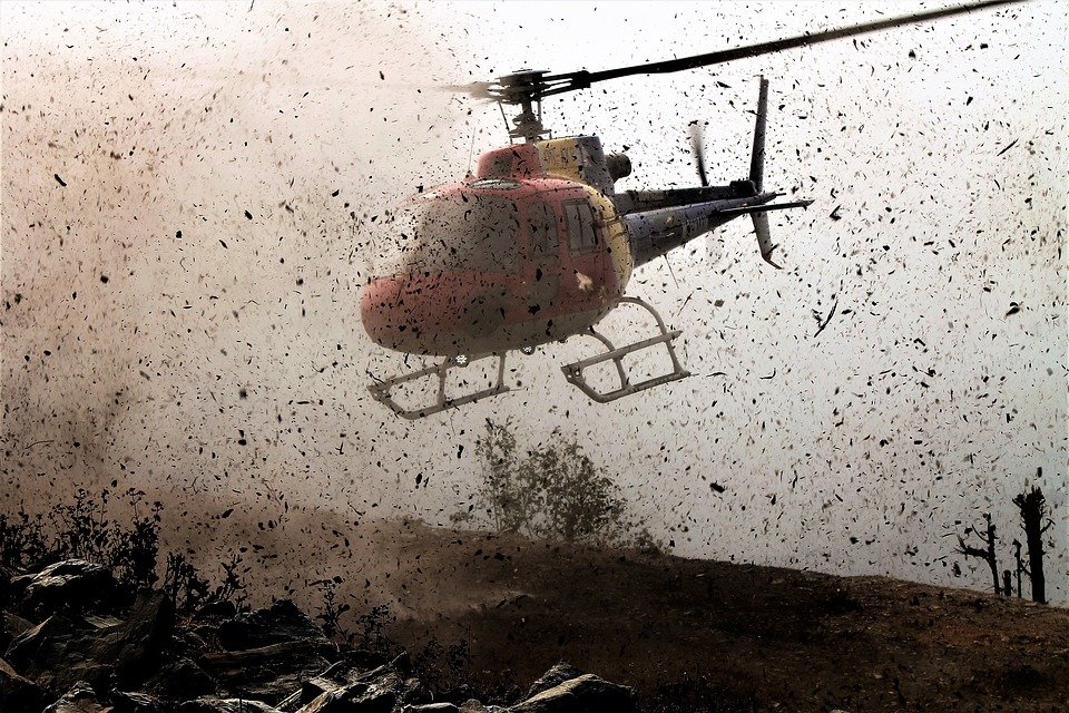 Tragedie în aer, după ce două elicoptere s-au ciocnit! Cel puţin cinci oameni și-au pierdut viața