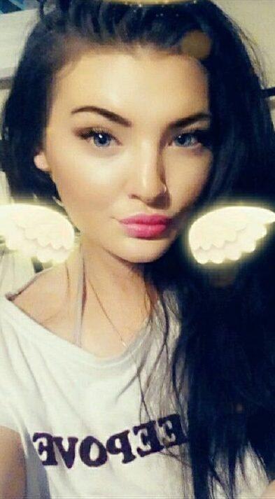 Mesajul postat de această tânără, înainte să-și pună capăt zilelor. Familia ei e în stare de șoc 506672