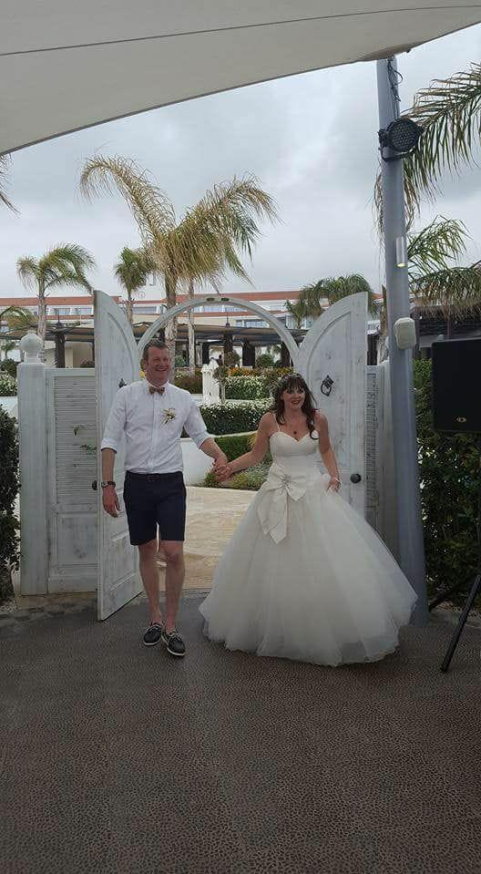 Trebuia să fie cea mai frumoasă zi din viața ei, dar ceva cumplit i s-a întâmplat chiar pe ringul de dans 507192