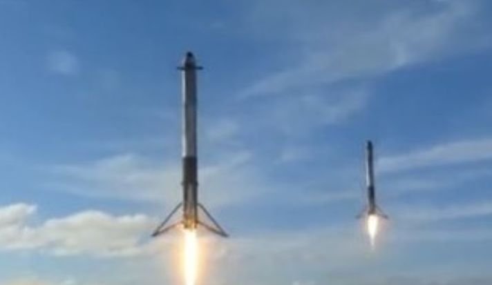 Cea mai puternică rachetă din lume, Falcon Heavy, a fost lansată cu succes de SpaceX