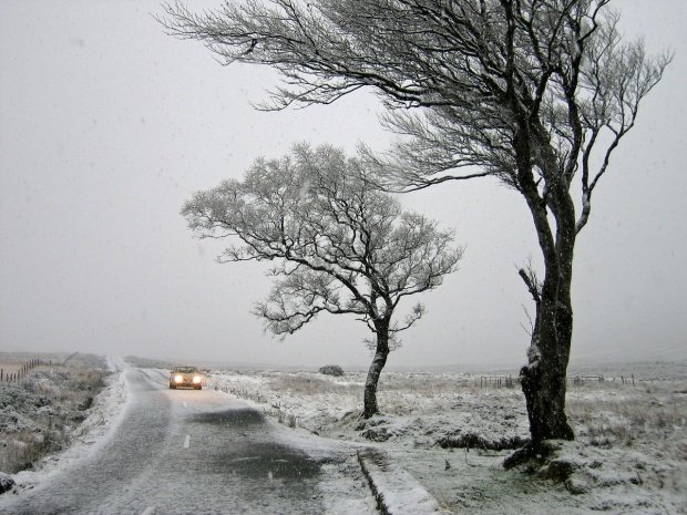 Meteorologii avertizează! Cod galben de ninsori în mai multe zone din țară