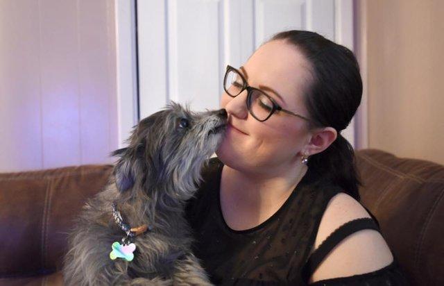 S-a dus să adopte un cățel în vârstă. După câteva zile, a făcut o descoperire inedită (GALERIE FOTO) 508033