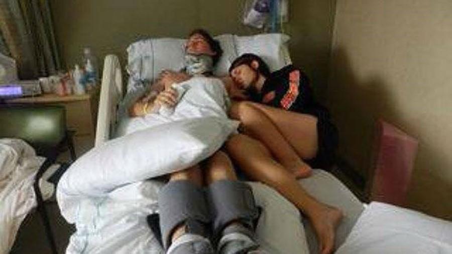 A avut un accident de motocicletă, iar medicii nu-i mai dădeau nicio șansă. Așteptau doar ca soția să dea acceptul pentru deconectarea aparatelor. A refuzat. După trei ani, bărbatul a deschis ochii și i-a șoptit femeii ceva. Toți au rămas fără cuvinte 508159