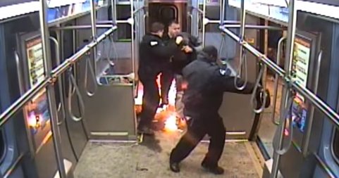 Incident neașteptat la metrou! Un bărbat a incendiat unul dintre vagoane (VIDEO)