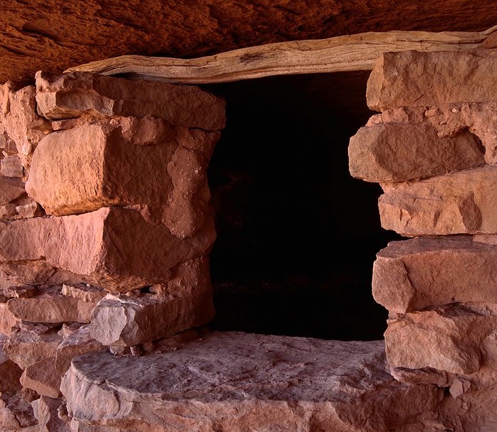 Un mormânt „pictat” cu psalmi acum 1.600 de ani, descoperit la Mangalia