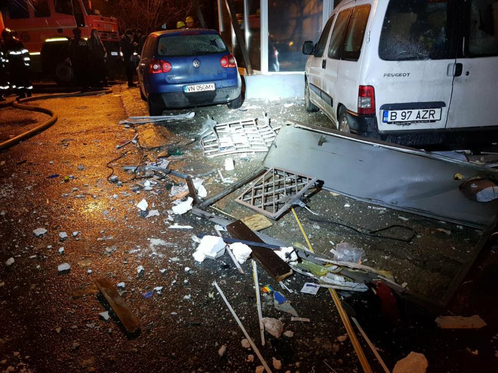 Explozie într-un fast food din București - GALERIE FOTO 509002