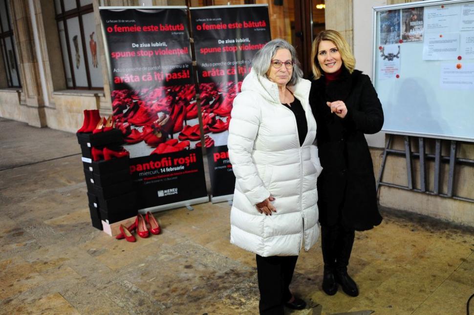 Prin proiectul “Dragostea poartă Pantofii roșii”, Fundația Mereu Aproape luptă contra violenței împotriva femeilor 509795