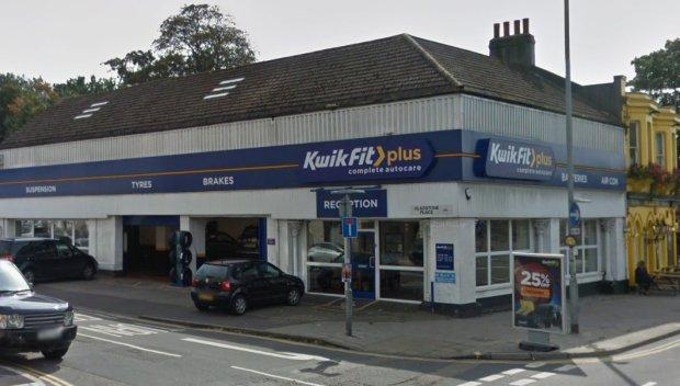 Câți bani i-a cerut un mecanic unei studente ca să-i repare aerul condiţionat. Maşina ei nici măcar n-avea această dotare 510069