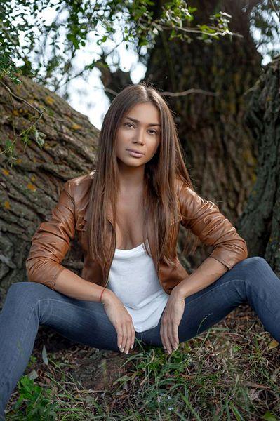 Primele imagini cu soțul Anastasiei Cecati, actrița ucisă chiar de bărbatul ei. Pe cine a sunat acesta înainte să îi taie gâtul soției 510097