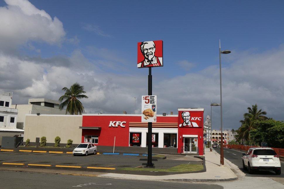Sute de restaurante KFC s-au închis peste noapte. Anunțul făcut de Poliție