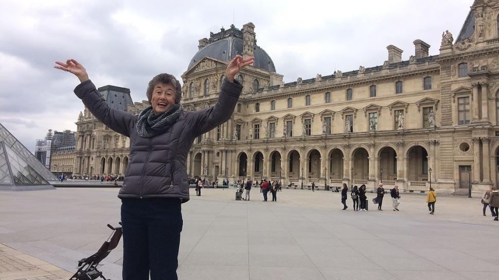 Era devastată după moartea soțului, când a primit un telefon de la fiul ei. De atunci, viața ei s-a schimbat complet 510482