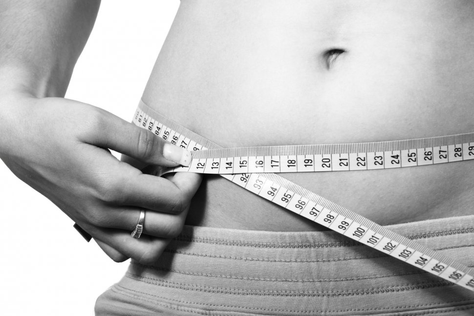 Românii, probleme mari cu obezitatea. Statistici alarmante din parte INS
