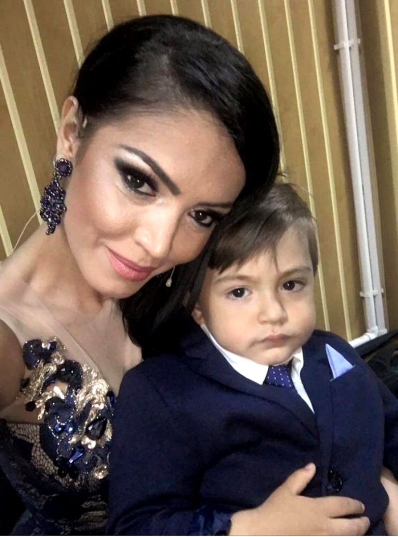 Andreea Mantea a publicat o fotografie cu fiul ei pe o rețea de socializare. La puțin timp s-a uitat pe comentarii și a încremenit. Cine îi scrisese
