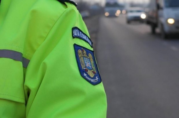 Polițist rănit în București de un șofer beat
