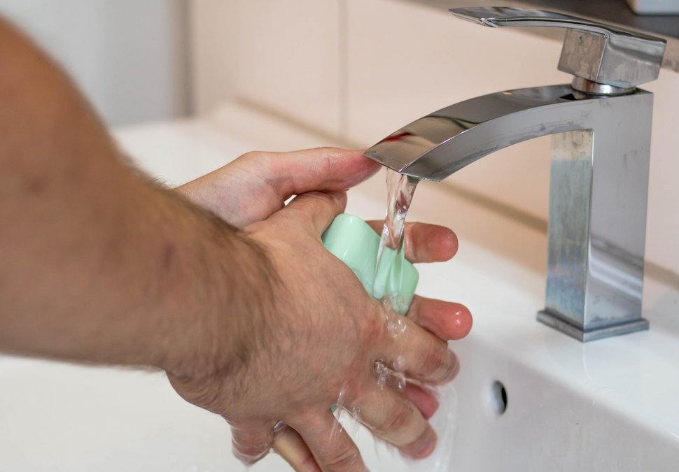 Cum ar trebui să te speli, de fapt, pe mâini. Greșeala care te poate îmbolnăvi