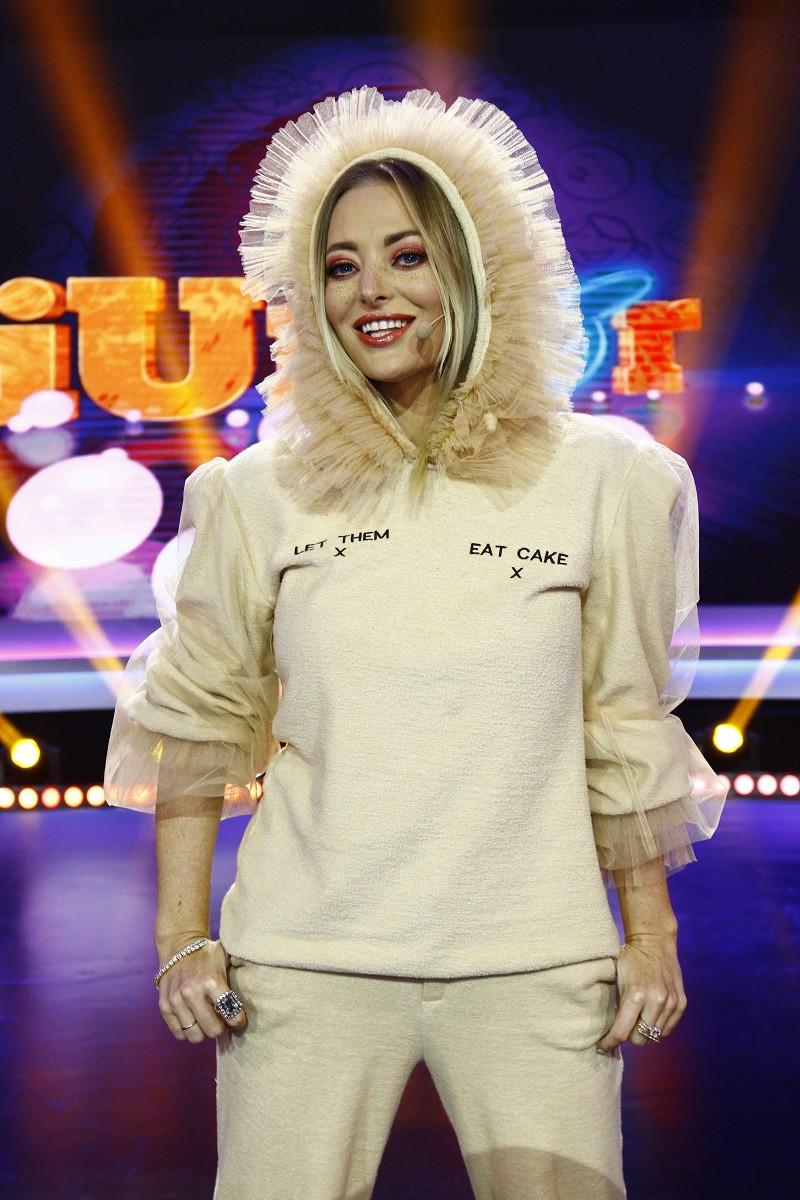 Tinute spectaculoase pentru noul sezon ”iUmor”! Cum și-a ales vedeta hainele pentru noul sezon 511472