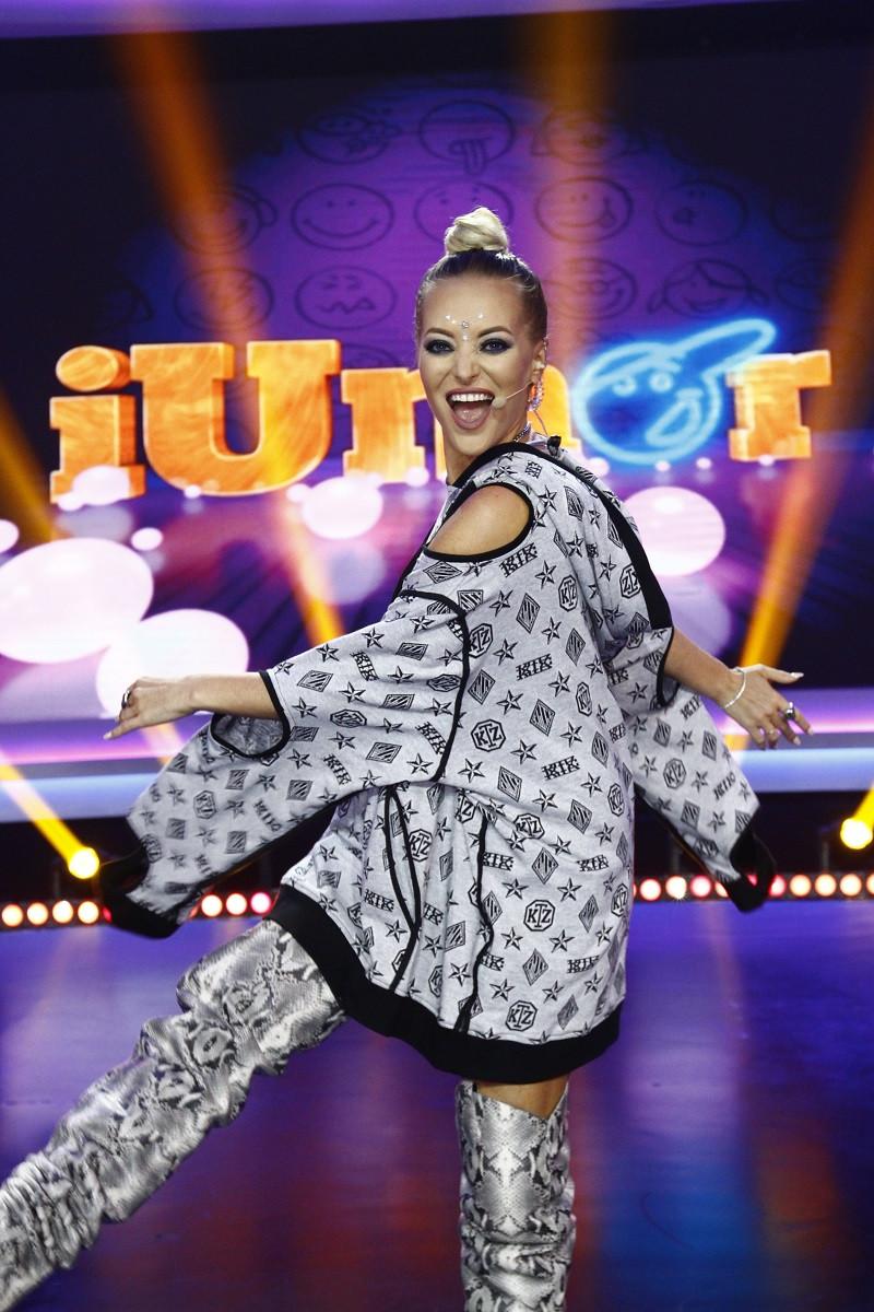 Tinute spectaculoase pentru noul sezon ”iUmor”! Cum și-a ales vedeta hainele pentru noul sezon 511474
