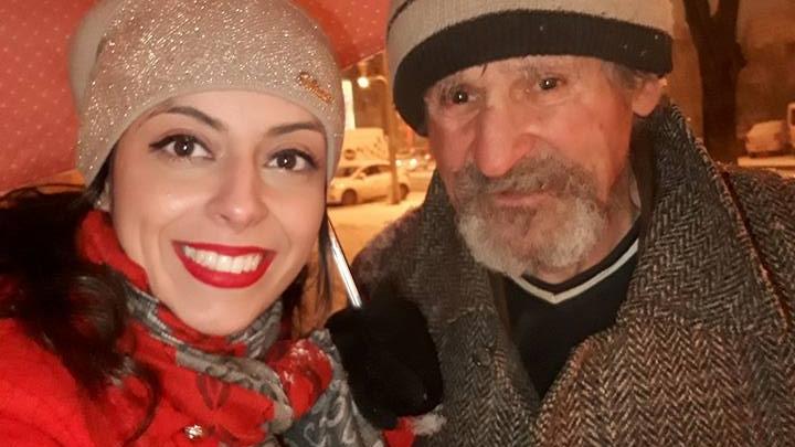 Povestea unei tinere din Timișoara, care a luat acasă un necunoscut sărman pe care l-a întâlnit în parcarea unui supermarket 512036