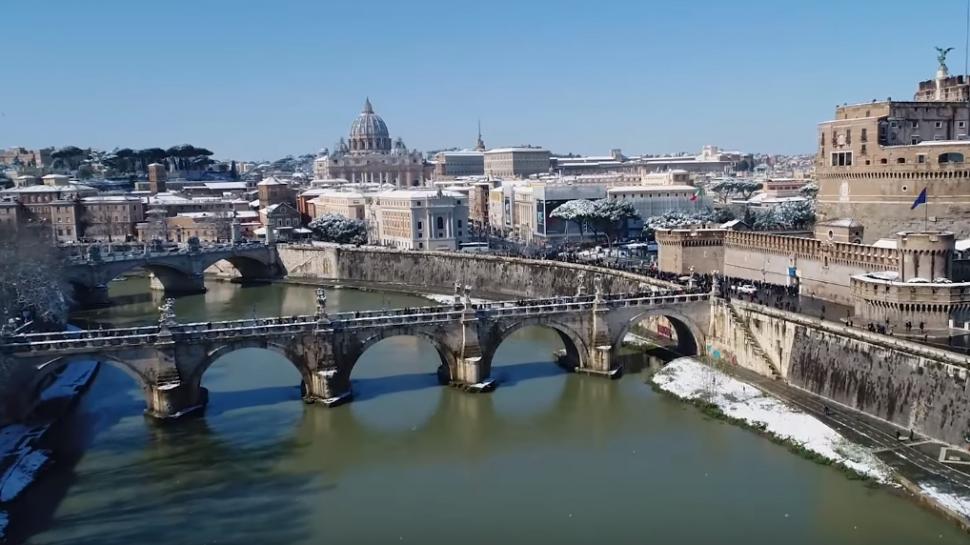 Europa, sub zăpadă. Imagini cu obiective turistice celebre acoperite de ninsori - FOTO 512168