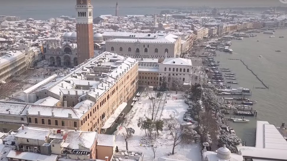 Imagini spectaculoase din Veneţia acoperită de zăpadă - VIDEO