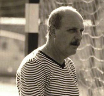 O legendă a fotbalului românesc a încetat din viață