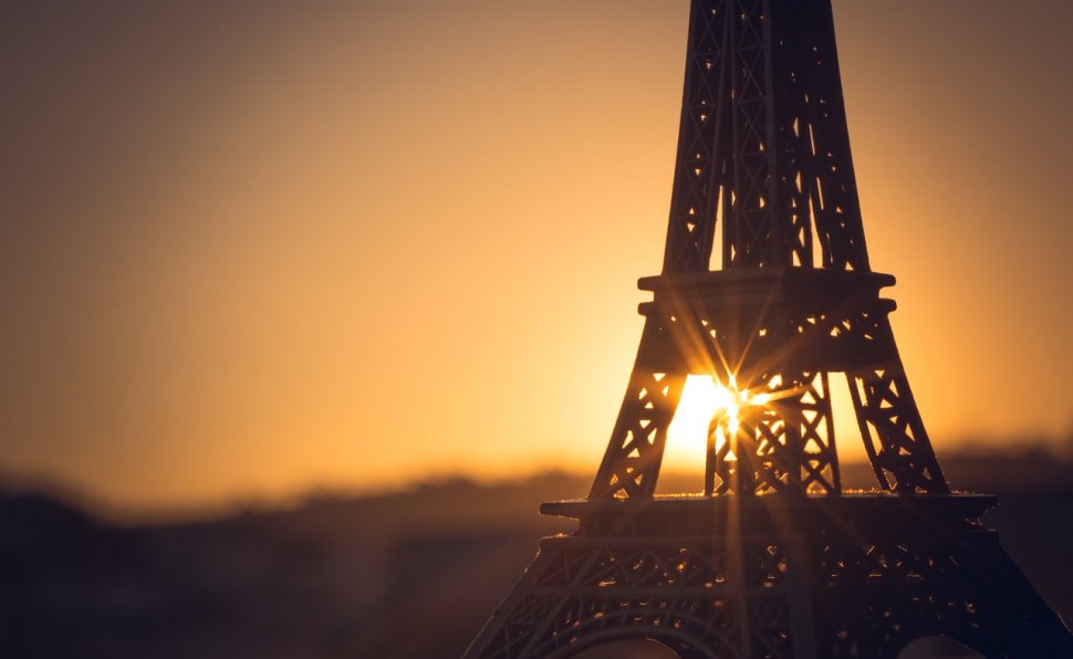 ZIUA INTERNAȚIONALĂ A FEMEII. Cum va fi luminat Turnul Eiffel pentru 8 Martie