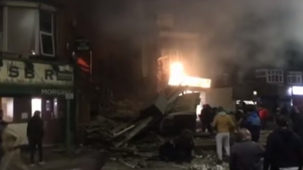 Explozie puternică la un imobil din Oradea. Un bărbat a suferit arsuri puternice