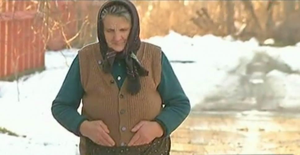 Tanti Florica are 80 de ani și a rămas singură pe lume! Îngrijește morminte ca să nu moară de foame. Povestea tragica a bătrânei 513830
