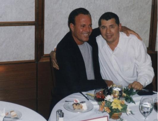 Detaliul dezvăluit abia acum de Octavian Ursulescu. Ce a făcut cu Julio Iglesias în Brașov 513991