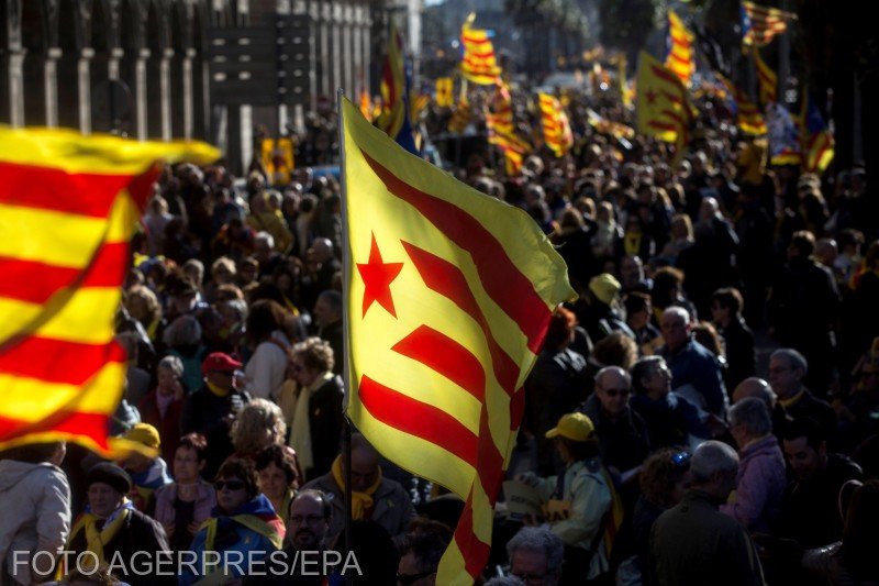 Manifestaţie la Barcelona pentru formarea unui nou guvern 