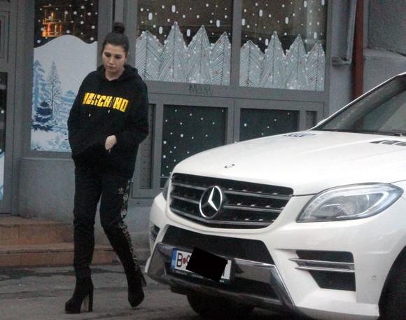 Cum a fost surprinsă Elena Băsescu, însărcinată în șapte luni 515148