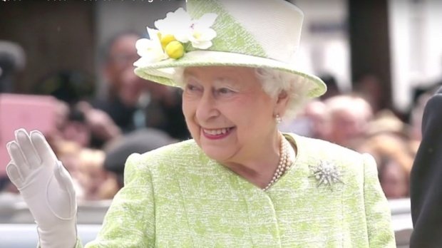 Regina Elisabeta și-a dat oficial consimțământul în privința căsătoriei Prințului Harry cu Meghan Markle